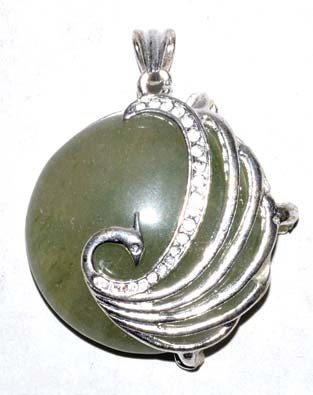 Peacock Green Aventurine gemstone pendant