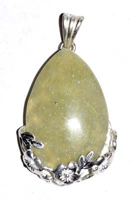 Flower Green Aventurine gemstone pendant