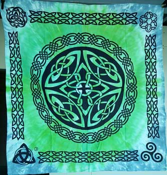 36" x 36" Shield Knot altar cloth